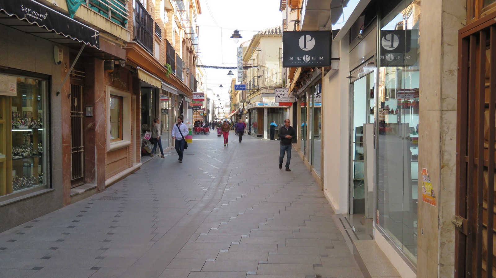 La Asociación de Comerciantes de la Calle Empedrada organiza una nueva