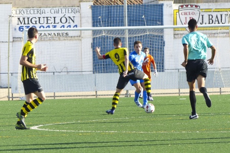 Sergio, atento ante el 9 del Cervantes