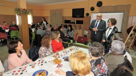 Julián Nieva y Beatriz Labián en el desayuno navideño del Centro Ocupacional