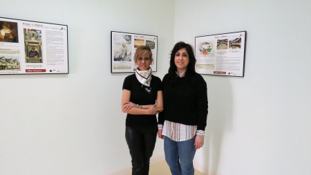 Silvia Cebrián, concejala de cultura y Gemma de la Fuente, concejala de turismo en la exposición itinerante "Romeo y Dulcinea"