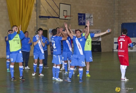 Jugadores del Quesos El Hidalgo celebrando una victoria. Foto de archivo (J.A. Romero)