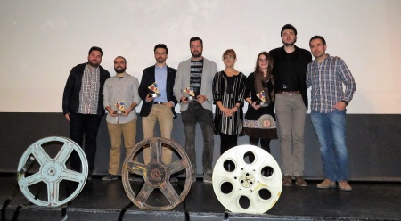 Autoridades, organizadores y premiados en la clausura del IV ManzanaREC