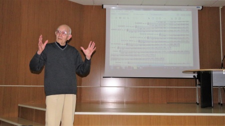 Jerónimo Lozano durante la conferencia