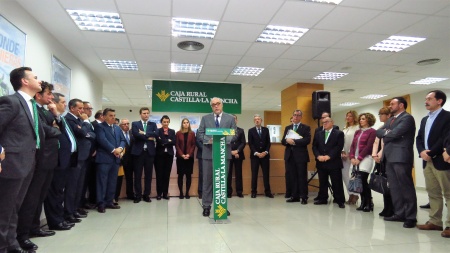 Julián Nieva durante la inauguración de Caja Rural CLM en Manzanares