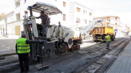 Trabajos de fresado en la calle Padres Capuchinos