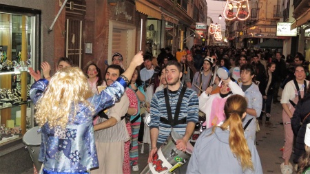 Aspecto de la calle Empedrada el sábado de carnaval