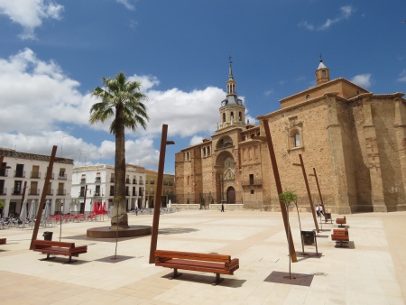 La torre parroquial es uno de los temas del concurso