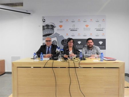 Julián Nieva, Carmen Teresa Olmedo y Pablo Camacho. VI Jornadas "Manzanares, Alma del Vino"