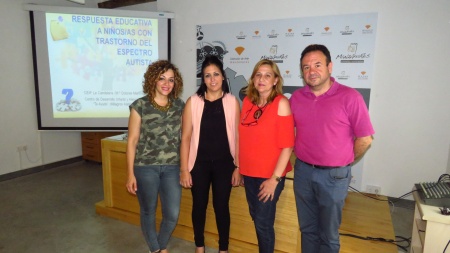 Labián y López de Pablo junto a Milagros Alañón y Dolores Martínez Dávila