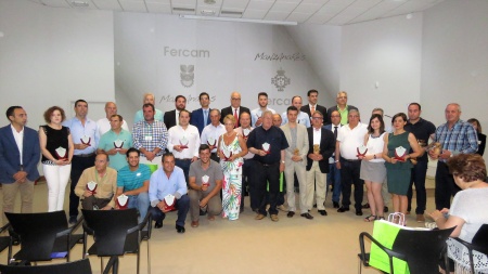 Ganadores de los concursos de Fercam en 2016 junto a las autoridades