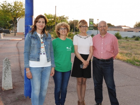 Cebrián y Díaz-Benito junto a representantes de las Asociaciones Airén y Zaque