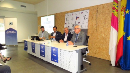 Julián Nieva durante la clausura de la jornada de Aempoman