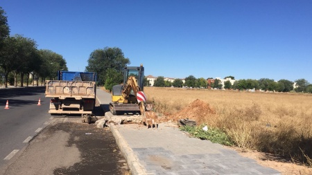 Trabajos de descubrimiento de la tubería para proceder a su reparación