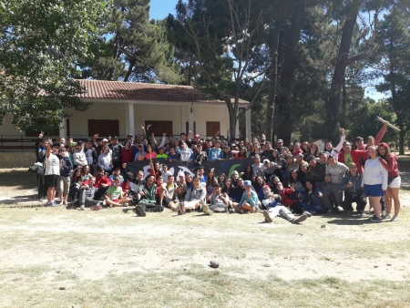 Adolescentes participantes en el Campamento Olimpiadas Riopar