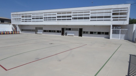 Aulario y patio de educación infantil de "La Candelaria"