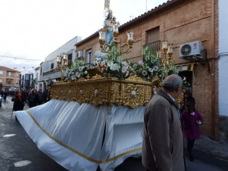 La Virgen de la Paz a la salida de la ermita