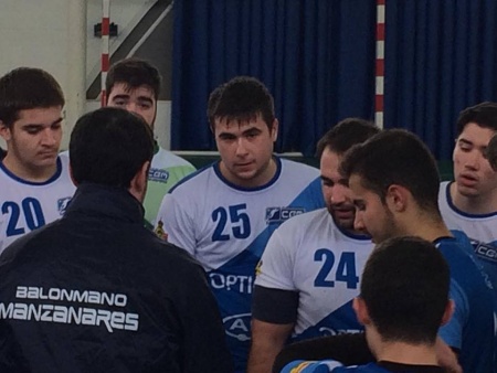 El equipo manzanareño durante el partido