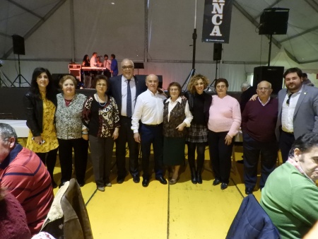 Representantes del Ayuntamiento acompañaron a los mayores durante su fiesta de Carnaval