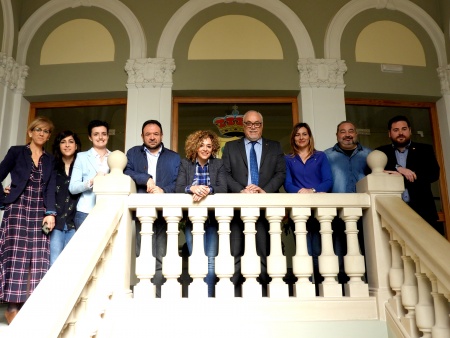 El Equipo de Gobierno viste de azul en el Día Mundial de Concienciación del Autismo
