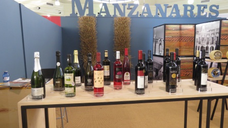 Los vinos premiados se exhiben en el stand de Manzanares en Fercam 2018