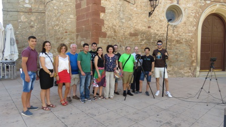 Equipo de grabación del corto junto a Beatriz Labián