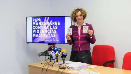 Beatriz Labián presenta las actividades contra la violencia machista