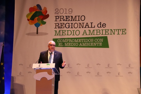 Julián Nieva durante su intervención en la gala del Premio Regional de Medio Ambiente 2019