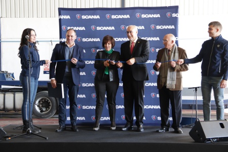 Reinauguración de las instalaciones de R. Peinado y celebración del 50º aniversario del motor V8 de Scania