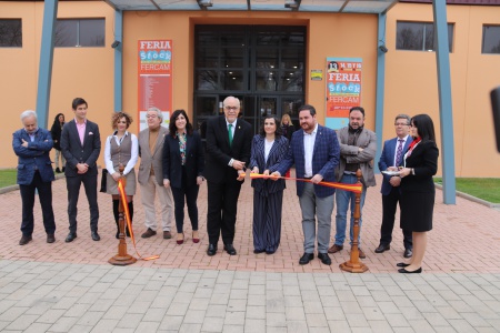 Corte de cinta inaugural de la Feria del Stock