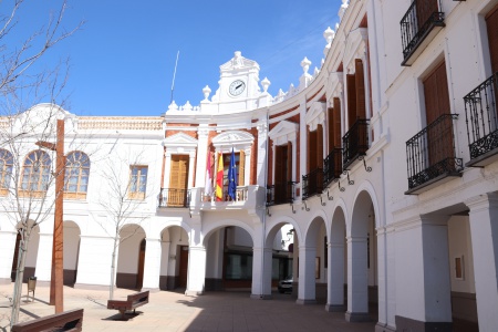 Fachada del Ayuntamiento de Manzanares