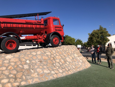 Restaurado el camión de bomberos que se integra en el nuevo concepto de avenida de la circunvalación