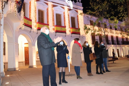 Aplausos tras el encendido del alumbrado navideño