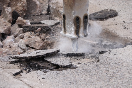 Obras en una calle de Manzanares