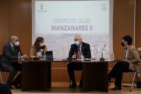 Nieva interviene en la presentación del plan funcional del Centro de Salud Manzanares II
