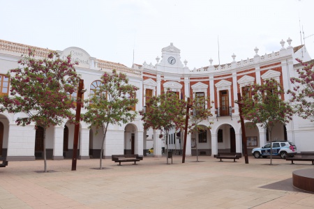 Fachada del Ayuntamiento de Manzanares