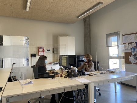 El personal técnico de Promoción Económica atiende la VUE en el vivero de empresas