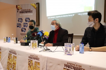 Candi Sevilla interviene junto a los codirectores del festival