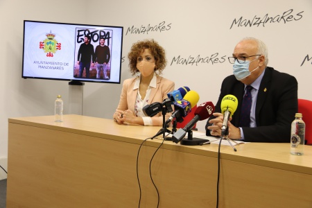 Silvia Cebrián y Julián Nieva en la presentación de los conciertos