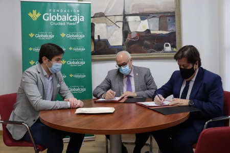 Firma del convenio con Globalcaja para las Jornadas Empresariales