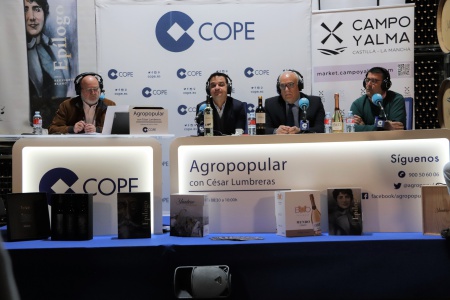 Momento del programa Agropopular de COPE desde Bodegas Yuntero
