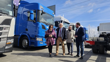 El alcalde y el concejal de Promoción Económica visitaron la jornada celebrada en Scania