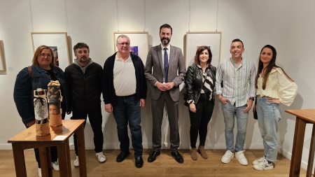 Ganadores de los concursos con las autoridades