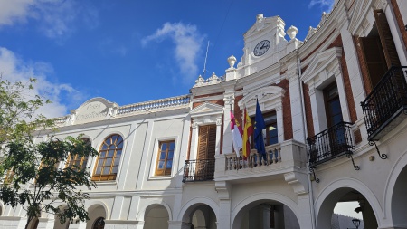 Fachada del Ayuntamiento de Manzanares