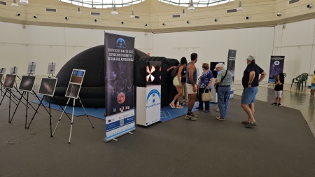 El planetario móvil de Astroinmersión se instaló en el pabellón de Fercam El planetario móvil de Astroinmersión se instaló en el pabellón de Fercam