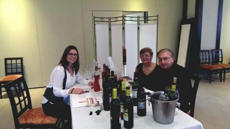 Ana Ruiz Aranda, Export Manager de Bodegas Yuntero y miembros de la Delegación Estadounidense