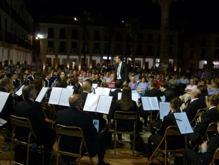 Concierto del sábado 13 en la plaza