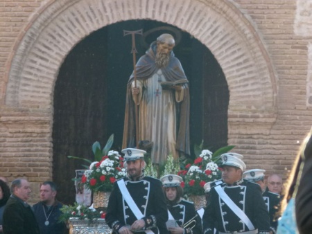 Salida del santo en procesión desde su ermita
