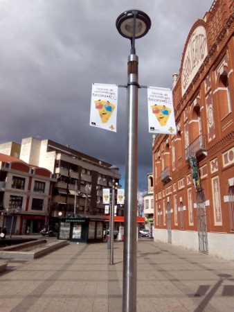 Banderolas que anuncian el Festival de Cortos