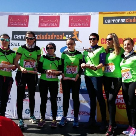 Las "Runners Manzanares", en el podio de Valdepeñas