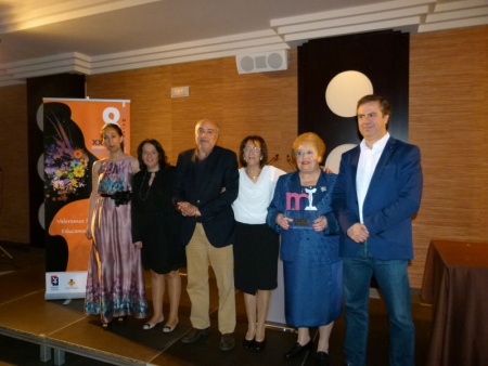 Alcalde, concejales y galardonadas con los Premios Mujer 2015
